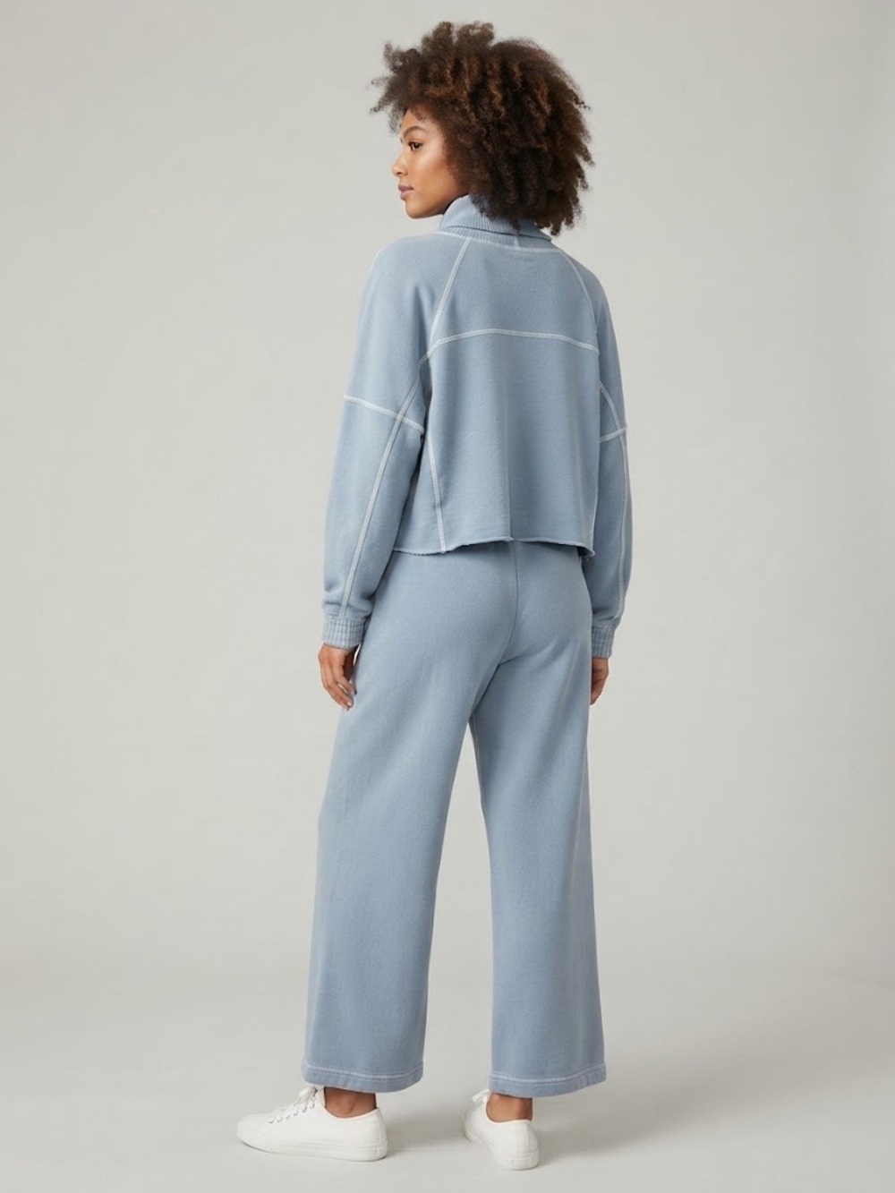 aerie New Heights Turtleneck Sweatshirt and Fleece Trousers Cloud Blue, Size M/L - Picture 2 of 11